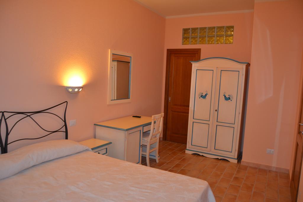 B&B La Pavoncella San Teodoro  Chambre photo